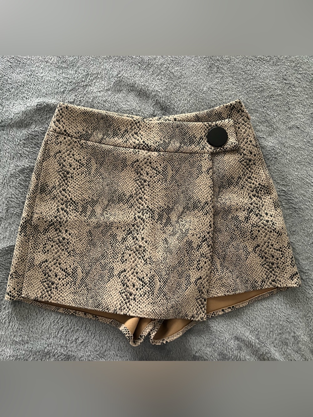 Zara Snake-Print Skort in Beige and Black